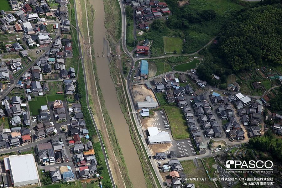 京都府舞鶴市字境谷　伊佐津川の増水により流出した橋梁